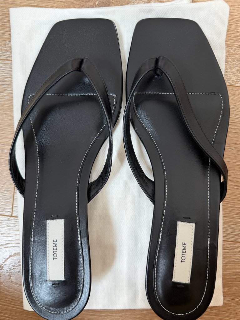 Toteme Leather Heeled Flip Flops Black — image 5 of 8